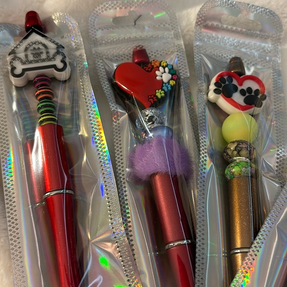 Homemade bead ink  pens  with dog 🐶 different sayings on them $6 for each one - Picture 4 of 9